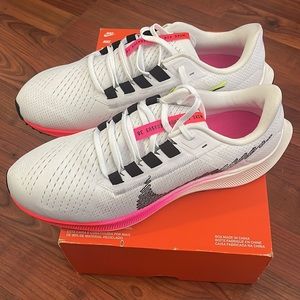 BRAND NEW Nike Air Zoom Pegasus 38